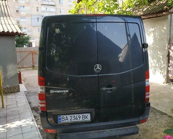 Черный Мерседес Sprinter, объемом двигателя 0 л и пробегом 300 тыс. км за 13000 $, фото 1 на Automoto.ua