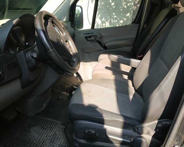 Черный Мерседес Sprinter, объемом двигателя 0 л и пробегом 300 тыс. км за 13000 $, фото 6 на Automoto.ua