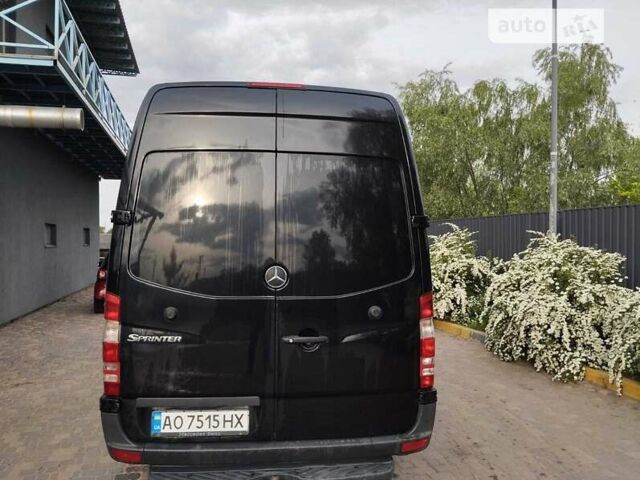 Черный Мерседес Sprinter, объемом двигателя 2.15 л и пробегом 360 тыс. км за 16500 $, фото 3 на Automoto.ua