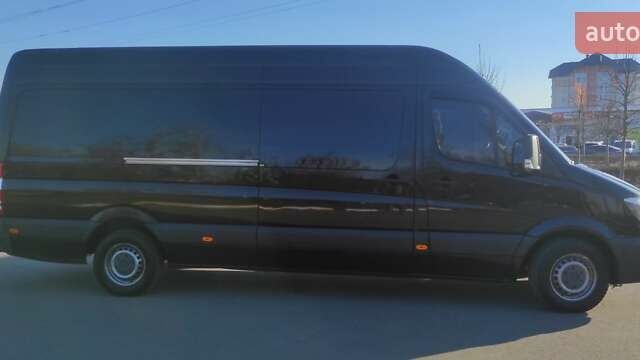 Черный Мерседес Sprinter, объемом двигателя 2.1 л и пробегом 440 тыс. км за 17000 $, фото 1 на Automoto.ua