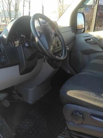 Черный Мерседес Sprinter, объемом двигателя 2.1 л и пробегом 440 тыс. км за 17000 $, фото 11 на Automoto.ua