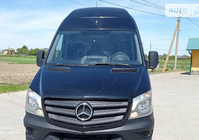 Черный Мерседес Sprinter, объемом двигателя 2.2 л и пробегом 411 тыс. км за 24900 $, фото 3 на Automoto.ua