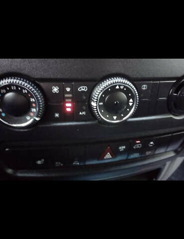 Чорний Мерседес Sprinter, об'ємом двигуна 2.14 л та пробігом 350 тис. км за 20000 $, фото 33 на Automoto.ua