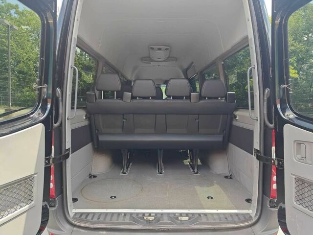 Черный Мерседес Sprinter, объемом двигателя 2.1 л и пробегом 79 тыс. км за 11000 $, фото 8 на Automoto.ua