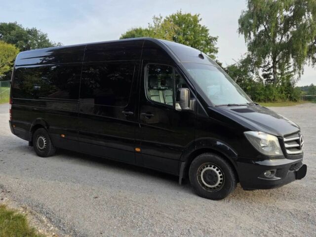 Черный Мерседес Sprinter, объемом двигателя 3 л и пробегом 77 тыс. км за 11000 $, фото 5 на Automoto.ua