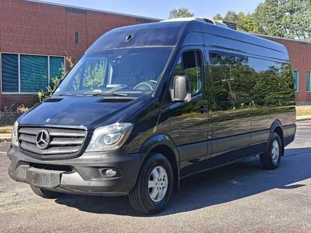 Черный Мерседес Sprinter, объемом двигателя 2.1 л и пробегом 79 тыс. км за 11000 $, фото 2 на Automoto.ua