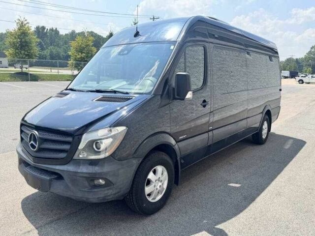 Черный Мерседес Sprinter, объемом двигателя 2.1 л и пробегом 121 тыс. км за 10500 $, фото 1 на Automoto.ua