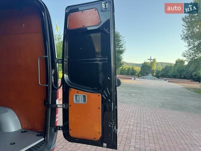 Чорний Мерседес Sprinter, об'ємом двигуна 2.2 л та пробігом 245 тис. км за 21500 $, фото 57 на Automoto.ua