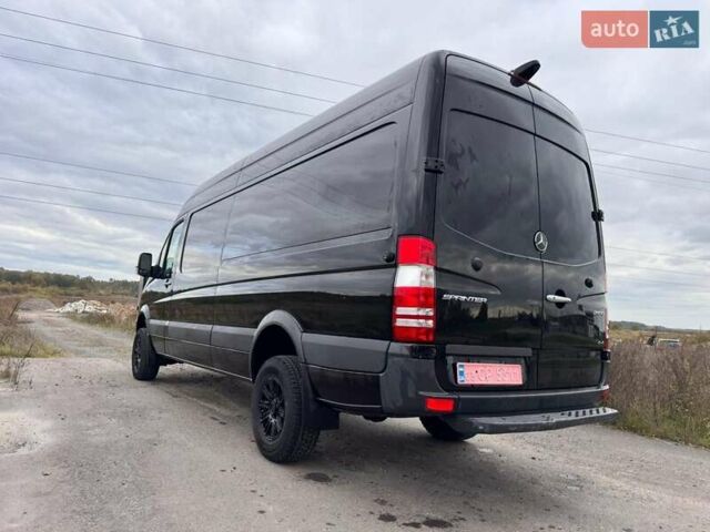 Черный Мерседес Sprinter, объемом двигателя 30 л и пробегом 194 тыс. км за 37300 $, фото 2 на Automoto.ua