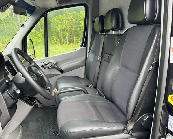 Чорний Мерседес Sprinter, об'ємом двигуна 0 л та пробігом 300 тис. км за 18900 $, фото 10 на Automoto.ua