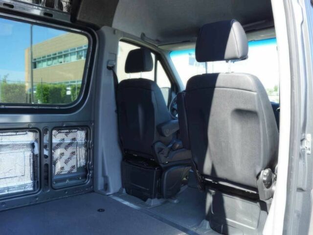 Черный Мерседес Sprinter, объемом двигателя 3 л и пробегом 79 тыс. км за 10000 $, фото 8 на Automoto.ua