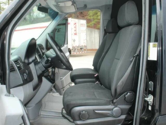 Черный Мерседес Sprinter, объемом двигателя 2 л и пробегом 120 тыс. км за 9000 $, фото 6 на Automoto.ua