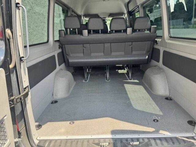 Черный Мерседес Sprinter, объемом двигателя 2.1 л и пробегом 121 тыс. км за 10500 $, фото 8 на Automoto.ua