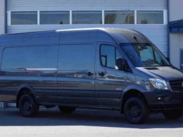 Черный Мерседес Sprinter, объемом двигателя 3 л и пробегом 79 тыс. км за 10000 $, фото 2 на Automoto.ua