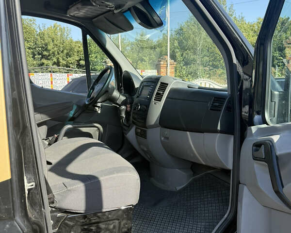 Чорний Мерседес Sprinter, об'ємом двигуна 2.14 л та пробігом 240 тис. км за 29999 $, фото 6 на Automoto.ua