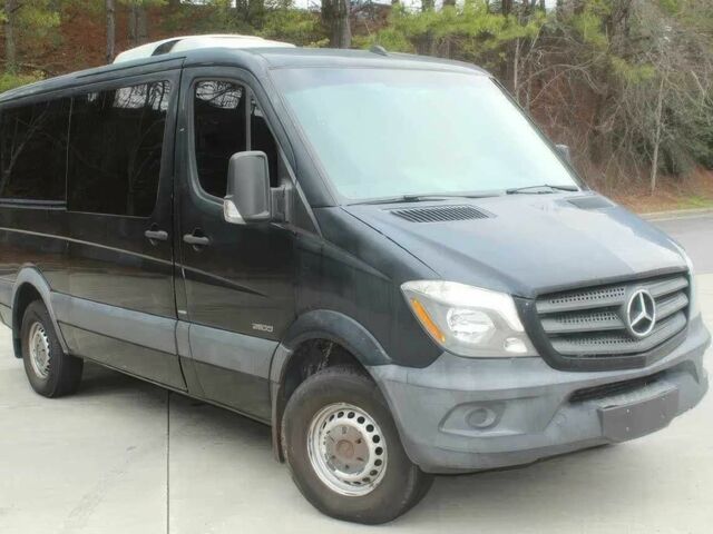 Черный Мерседес Sprinter, объемом двигателя 2 л и пробегом 120 тыс. км за 9000 $, фото 2 на Automoto.ua