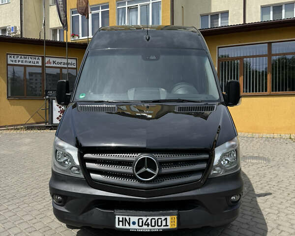 Черный Мерседес Sprinter, объемом двигателя 2.2 л и пробегом 292 тыс. км за 23900 $, фото 4 на Automoto.ua