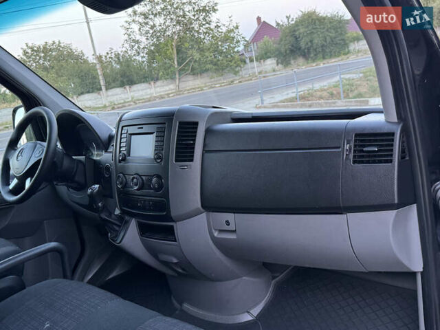 Чорний Мерседес Sprinter, об'ємом двигуна 2.2 л та пробігом 366 тис. км за 24000 $, фото 38 на Automoto.ua