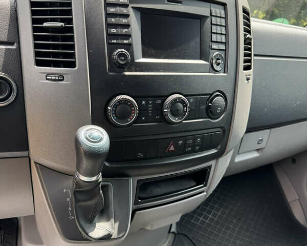 Черный Мерседес Sprinter, объемом двигателя 2.2 л и пробегом 292 тыс. км за 23900 $, фото 32 на Automoto.ua