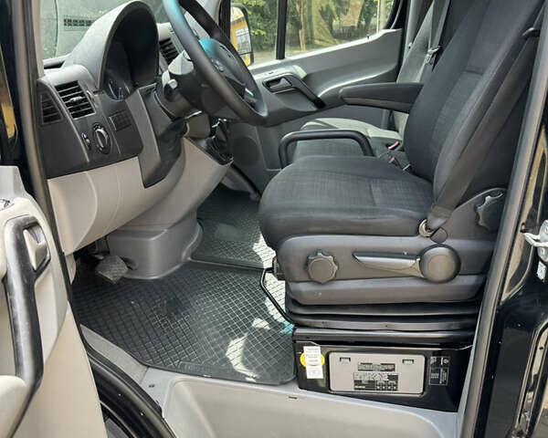 Черный Мерседес Sprinter, объемом двигателя 2.2 л и пробегом 292 тыс. км за 23900 $, фото 22 на Automoto.ua