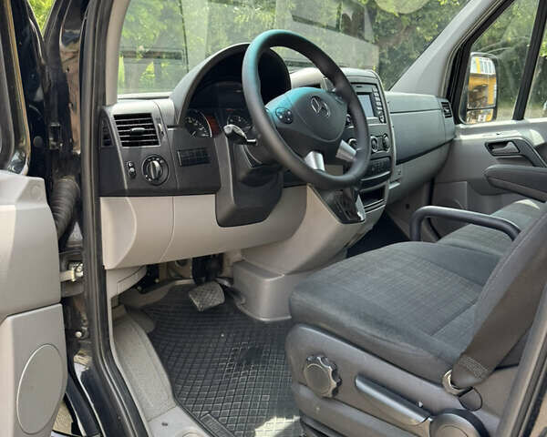 Черный Мерседес Sprinter, объемом двигателя 2.2 л и пробегом 292 тыс. км за 23900 $, фото 23 на Automoto.ua