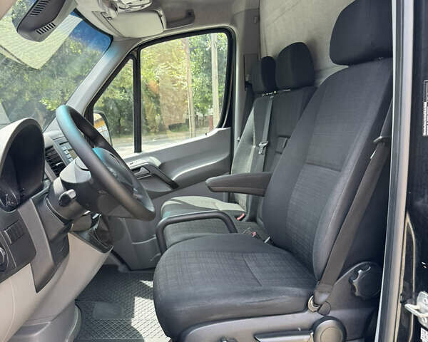 Черный Мерседес Sprinter, объемом двигателя 2.2 л и пробегом 292 тыс. км за 23900 $, фото 29 на Automoto.ua