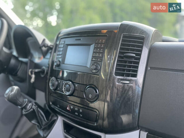Черный Мерседес Sprinter, объемом двигателя 2.2 л и пробегом 480 тыс. км за 29200 $, фото 53 на Automoto.ua