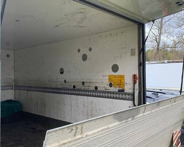 Чорний Мерседес Sprinter, об'ємом двигуна 2 л та пробігом 220 тис. км за 25000 $, фото 4 на Automoto.ua