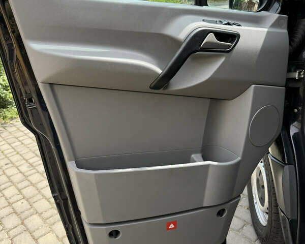 Черный Мерседес Sprinter, объемом двигателя 2.2 л и пробегом 292 тыс. км за 23900 $, фото 26 на Automoto.ua