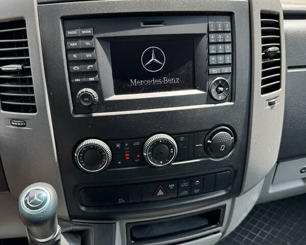 Черный Мерседес Sprinter, объемом двигателя 2.2 л и пробегом 292 тыс. км за 23900 $, фото 33 на Automoto.ua