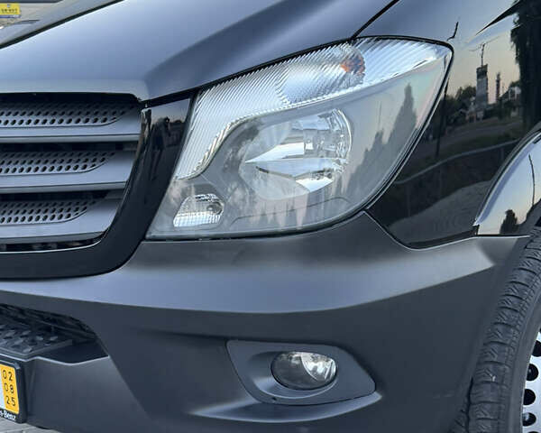 Чорний Мерседес Sprinter, об'ємом двигуна 2.2 л та пробігом 366 тис. км за 24000 $, фото 24 на Automoto.ua
