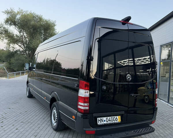 Чорний Мерседес Sprinter, об'ємом двигуна 2.2 л та пробігом 366 тис. км за 24000 $, фото 5 на Automoto.ua
