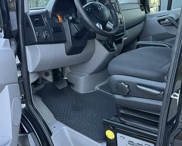 Чорний Мерседес Sprinter, об'ємом двигуна 2.2 л та пробігом 366 тис. км за 24000 $, фото 41 на Automoto.ua
