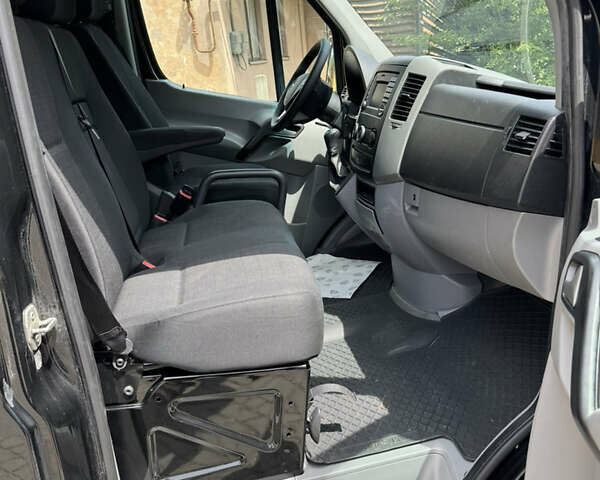 Черный Мерседес Sprinter, объемом двигателя 2.2 л и пробегом 292 тыс. км за 23900 $, фото 40 на Automoto.ua
