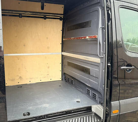 Черный Мерседес Sprinter, объемом двигателя 2.2 л и пробегом 337 тыс. км за 24900 $, фото 61 на Automoto.ua