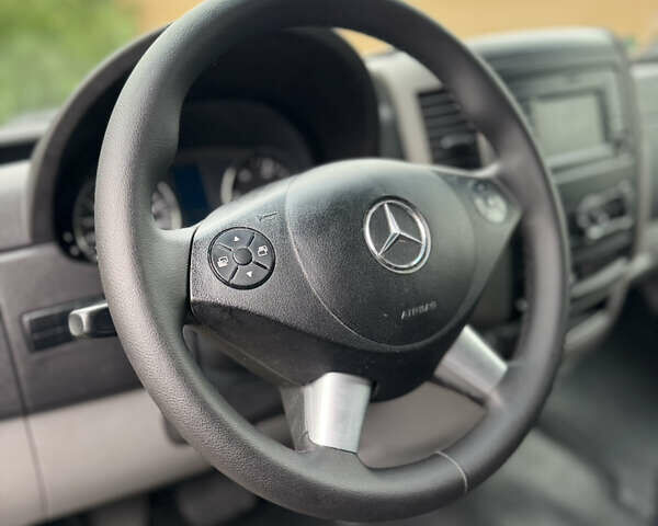 Черный Мерседес Sprinter, объемом двигателя 2.2 л и пробегом 337 тыс. км за 24900 $, фото 40 на Automoto.ua