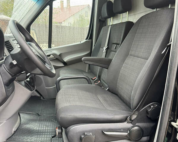 Черный Мерседес Sprinter, объемом двигателя 2.2 л и пробегом 337 тыс. км за 24900 $, фото 36 на Automoto.ua