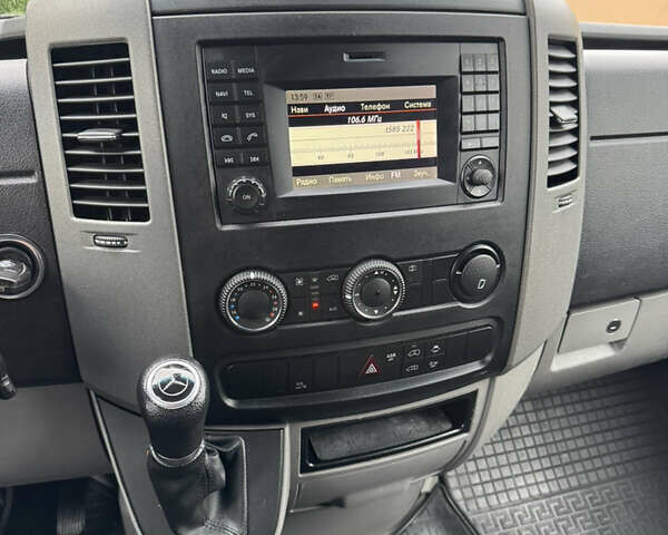Черный Мерседес Sprinter, объемом двигателя 2.2 л и пробегом 337 тыс. км за 24900 $, фото 45 на Automoto.ua