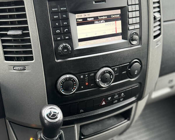 Черный Мерседес Sprinter, объемом двигателя 2.2 л и пробегом 337 тыс. км за 24900 $, фото 44 на Automoto.ua