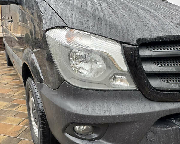 Черный Мерседес Sprinter, объемом двигателя 2.2 л и пробегом 337 тыс. км за 24900 $, фото 9 на Automoto.ua