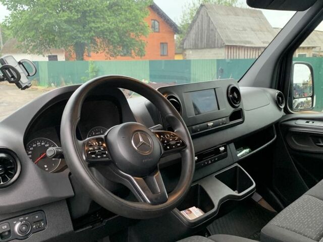 Черный Мерседес Sprinter, объемом двигателя 2.1 л и пробегом 322 тыс. км за 29500 $, фото 3 на Automoto.ua