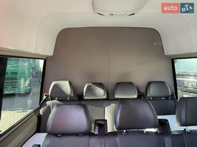 Черный Мерседес Sprinter, объемом двигателя 3 л и пробегом 350 тыс. км за 39900 $, фото 13 на Automoto.ua