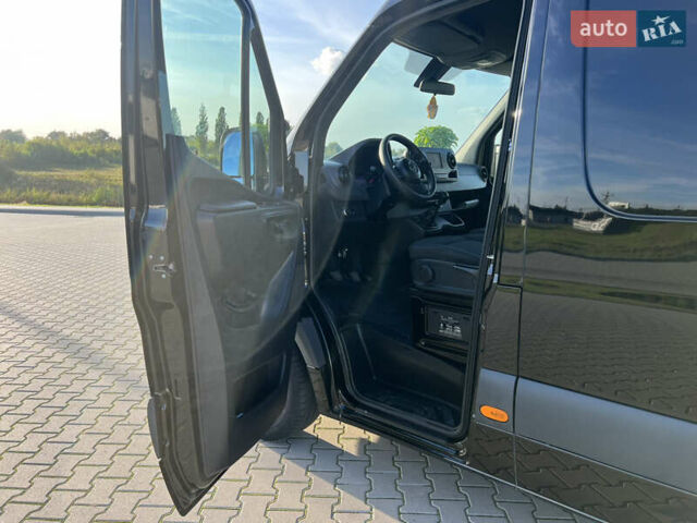 Чорний Мерседес Sprinter, об'ємом двигуна 0 л та пробігом 370 тис. км за 25800 $, фото 12 на Automoto.ua