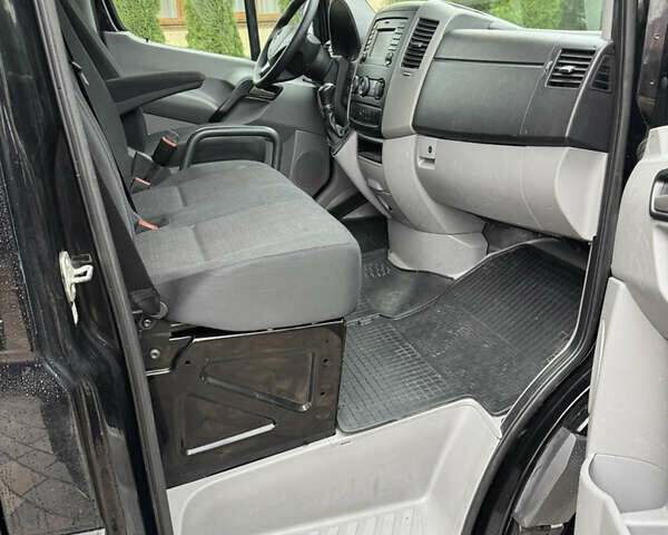Черный Мерседес Sprinter, объемом двигателя 2.2 л и пробегом 337 тыс. км за 24900 $, фото 54 на Automoto.ua