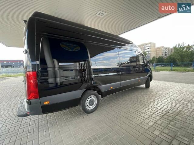 Черный Мерседес Sprinter, объемом двигателя 2.2 л и пробегом 248 тыс. км за 25000 $, фото 6 на Automoto.ua