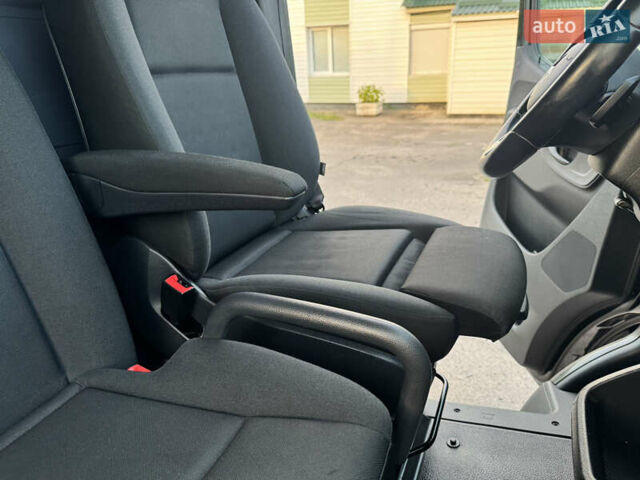 Черный Мерседес Sprinter, объемом двигателя 2.99 л и пробегом 271 тыс. км за 38700 $, фото 42 на Automoto.ua
