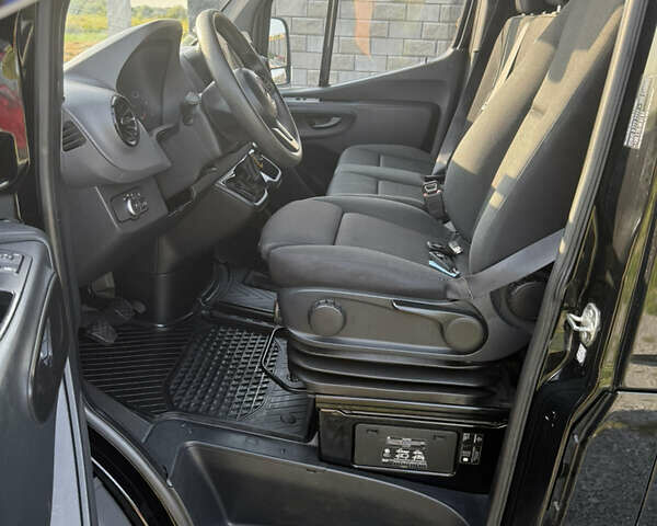 Черный Мерседес Sprinter, объемом двигателя 0 л и пробегом 247 тыс. км за 24200 $, фото 13 на Automoto.ua