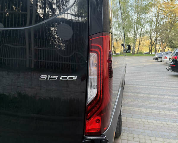 Чорний Мерседес Sprinter, об'ємом двигуна 3 л та пробігом 255 тис. км за 55018 $, фото 35 на Automoto.ua