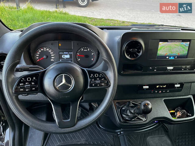 Черный Мерседес Sprinter, объемом двигателя 2.2 л и пробегом 208 тыс. км за 25000 $, фото 18 на Automoto.ua