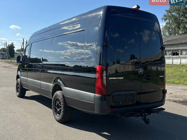 Черный Мерседес Sprinter, объемом двигателя 3 л и пробегом 150 тыс. км за 55000 $, фото 4 на Automoto.ua